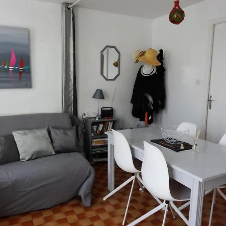 Maisonnette Proche Plage Avec Parking, 4 Personnes - Fr-1-476-105 *