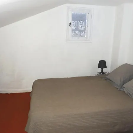 Maisonnette Proche Avec Parking, 4 Personnes - Fr-1-476-105 Nyaraló