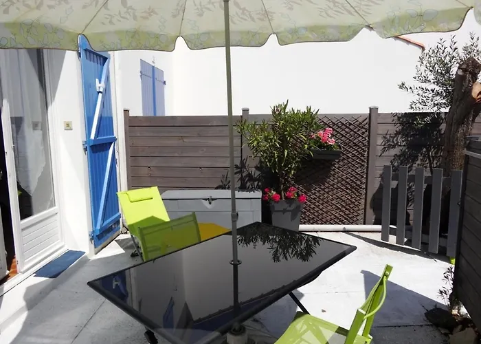 Maisonnette Proche Avec Parking, 4 Personnes - Fr-1-476-105